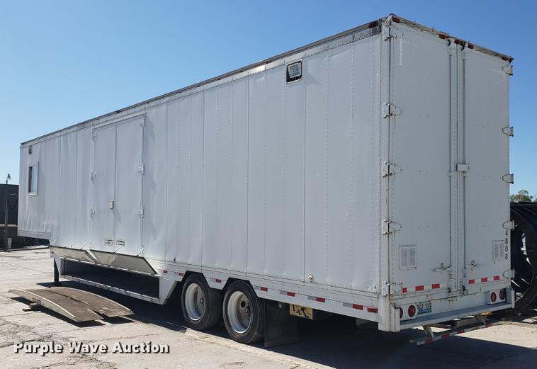 image for item DF2474 1994 Kentucky toy hauler trailer