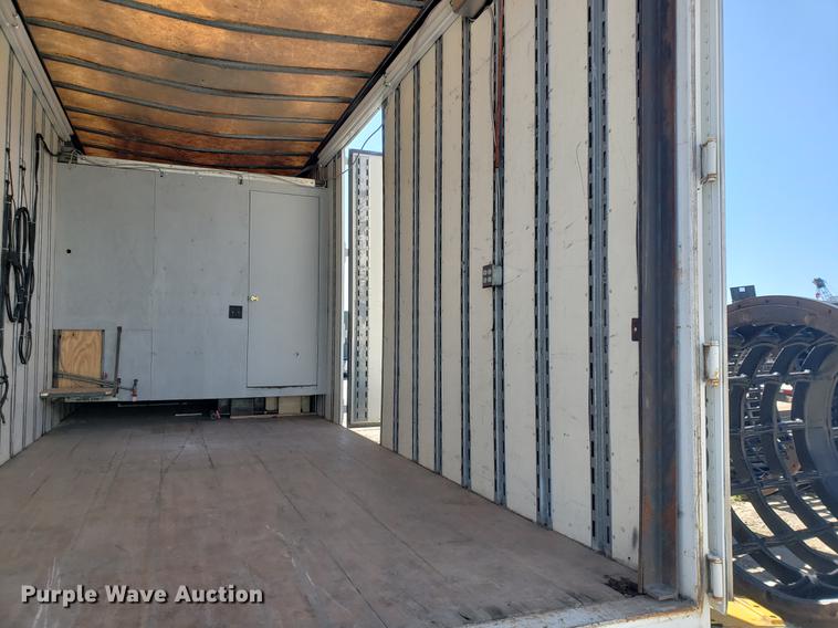 image for item DF2474 1994 Kentucky toy hauler trailer