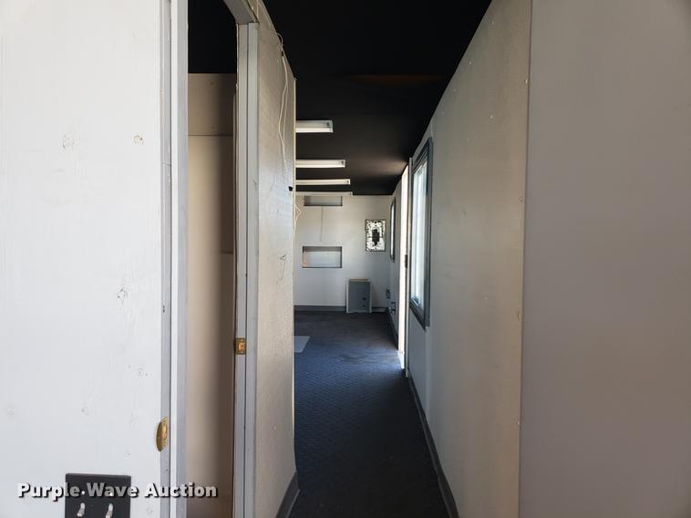 image for item DF2474 1994 Kentucky toy hauler trailer