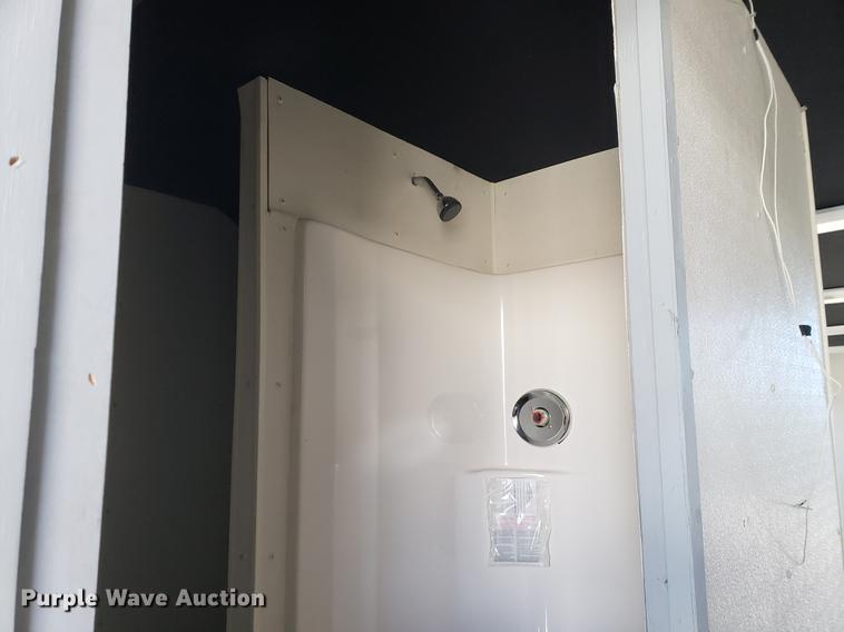 image for item DF2474 1994 Kentucky toy hauler trailer