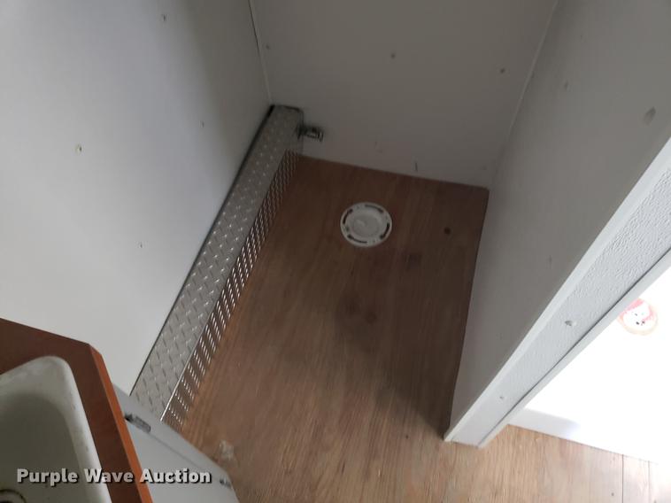 image for item DF2474 1994 Kentucky toy hauler trailer