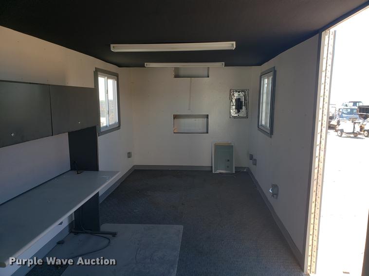 image for item DF2474 1994 Kentucky toy hauler trailer