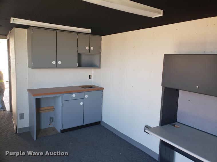 image for item DF2474 1994 Kentucky toy hauler trailer