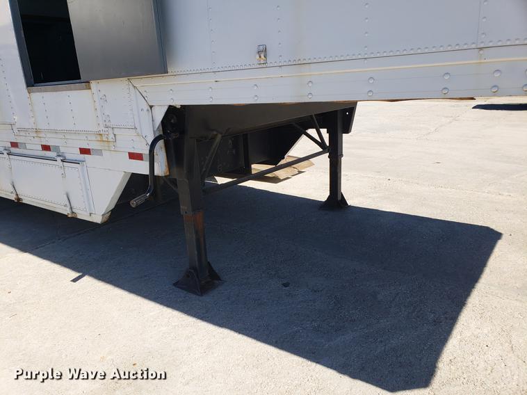 image for item DF2474 1994 Kentucky toy hauler trailer