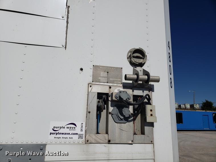 image for item DF2474 1994 Kentucky toy hauler trailer