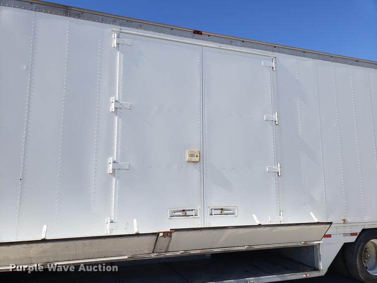 image for item DF2474 1994 Kentucky toy hauler trailer