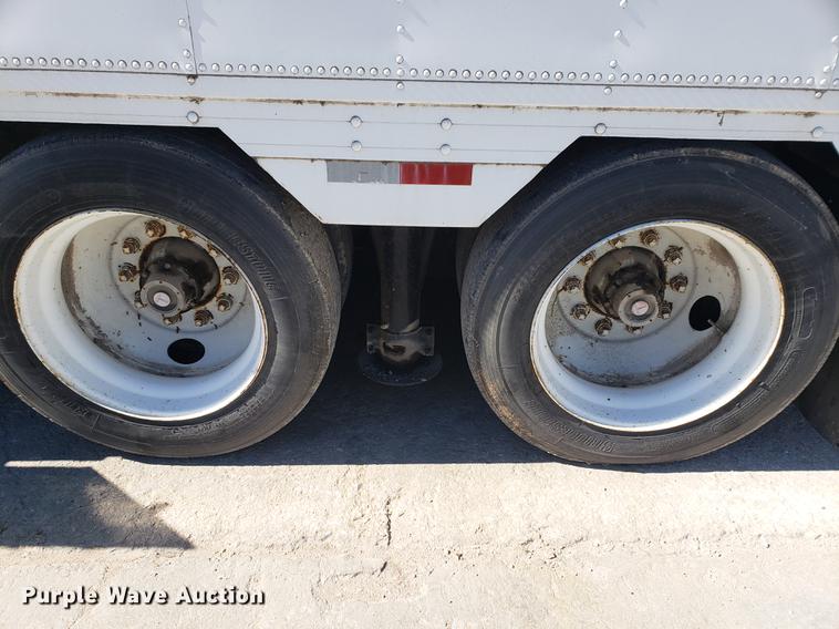 image for item DF2474 1994 Kentucky toy hauler trailer