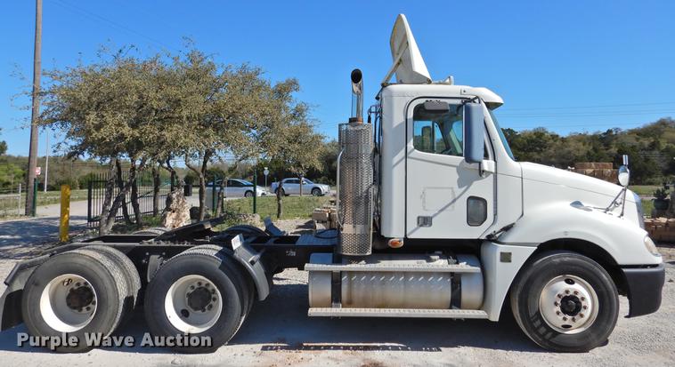 image for item DF2547 2009 Freightliner CL120 semi truck