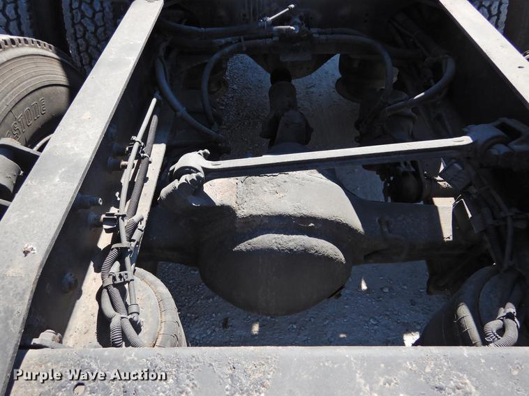 image for item DF2547 2009 Freightliner CL120 semi truck