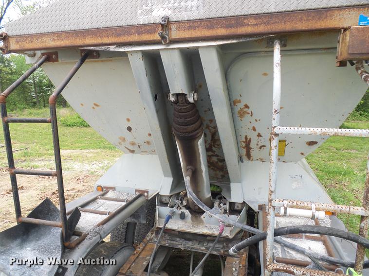 image for item DF7235 2001 L&M TA230F96AR end dump trailer