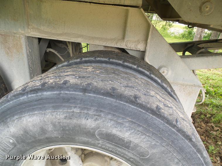 image for item DF7235 2001 L&M TA230F96AR end dump trailer