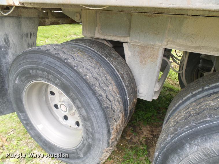 image for item DF7235 2001 L&M TA230F96AR end dump trailer