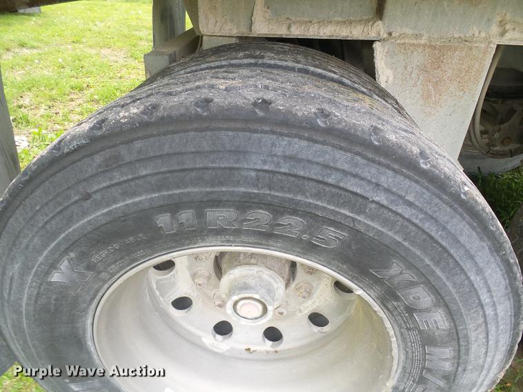 image for item DF7235 2001 L&M TA230F96AR end dump trailer