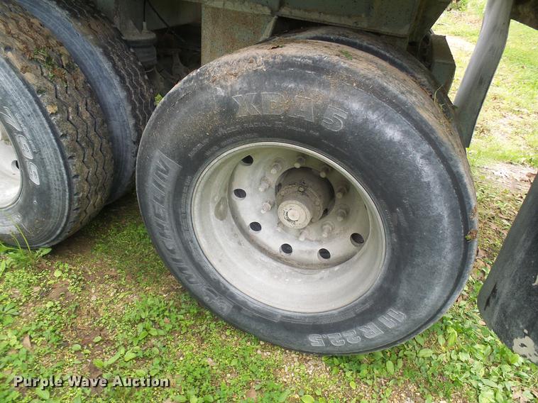 image for item DF7235 2001 L&M TA230F96AR end dump trailer