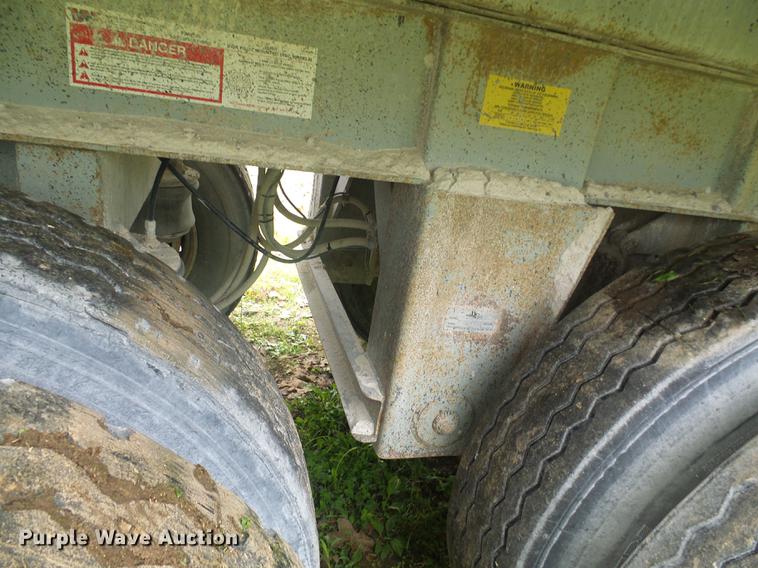 image for item DF7235 2001 L&M TA230F96AR end dump trailer