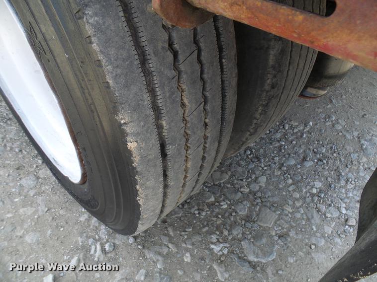 image for item DF7329 1992 Dorsey drop deck trailer