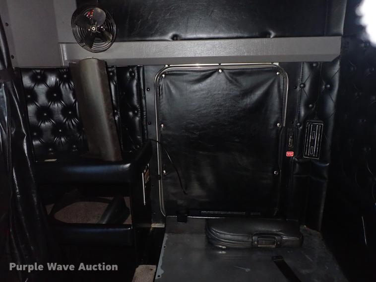 image for item DF8750 2013 Kenworth T660 semi truck