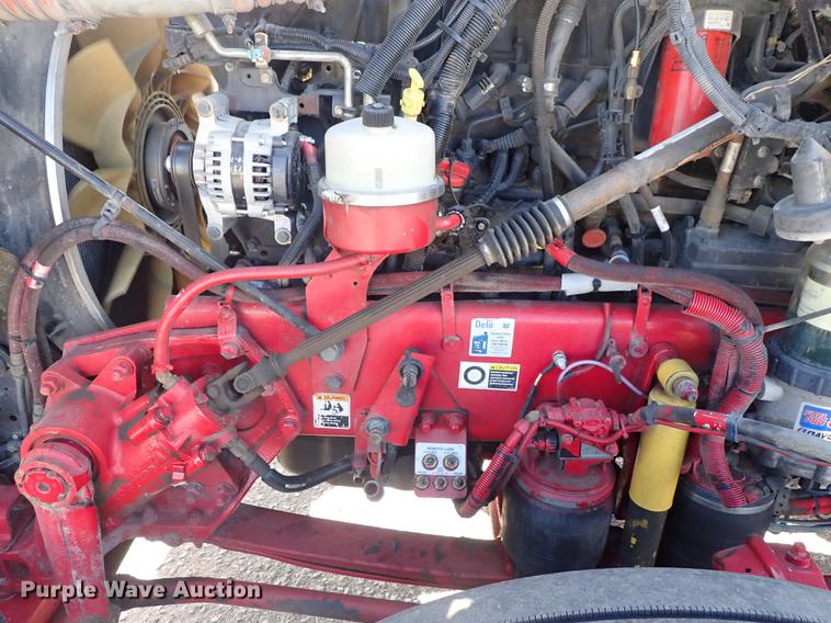 image for item DF8750 2013 Kenworth T660 semi truck