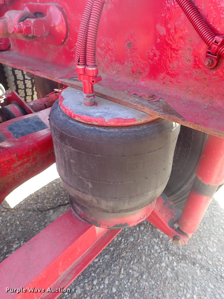 image for item DF8750 2013 Kenworth T660 semi truck