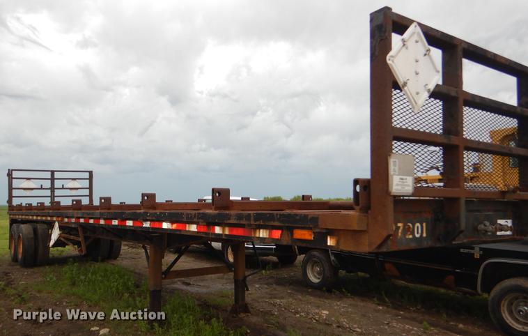 image for item DG1086 1972 Lufkin pipe trailer