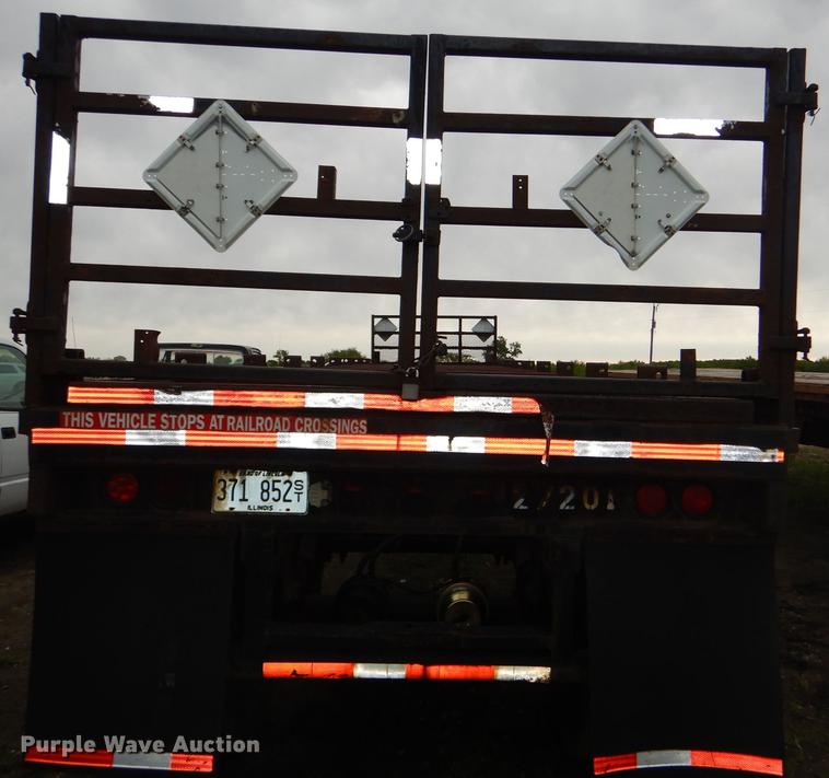 image for item DG1086 1972 Lufkin pipe trailer