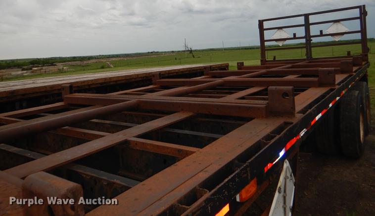 image for item DG1086 1972 Lufkin pipe trailer