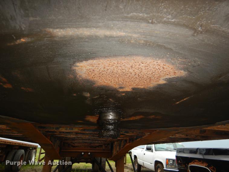 image for item DG1086 1972 Lufkin pipe trailer