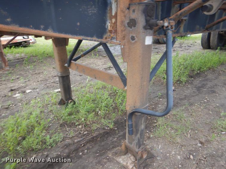 image for item DG1086 1972 Lufkin pipe trailer
