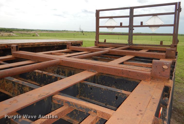 image for item DG1086 1972 Lufkin pipe trailer