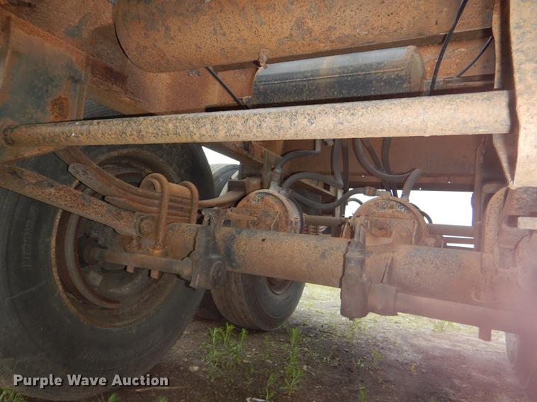image for item DG1086 1972 Lufkin pipe trailer