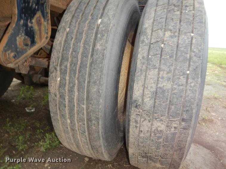 image for item DG1086 1972 Lufkin pipe trailer