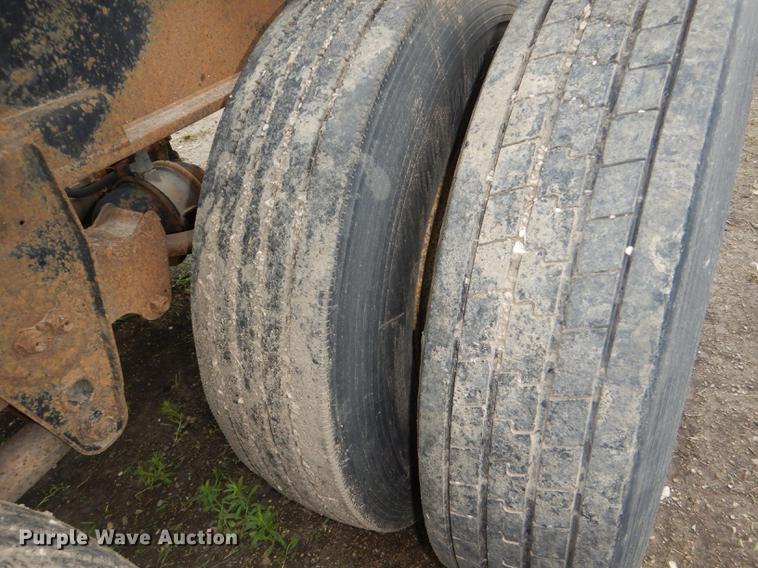 image for item DG1086 1972 Lufkin pipe trailer