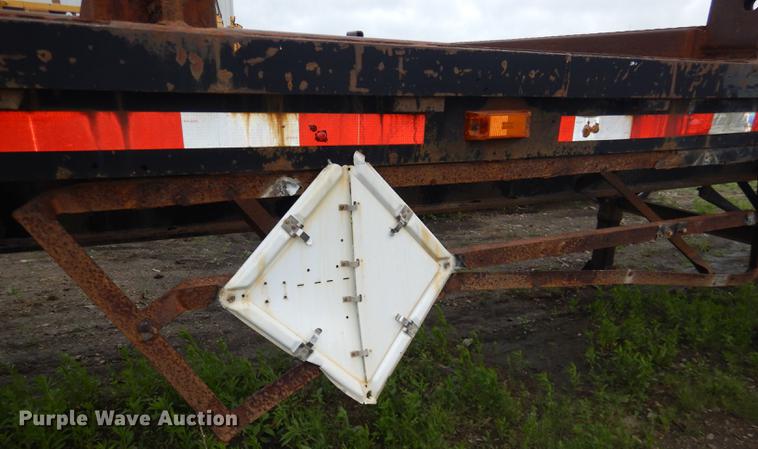 image for item DG1086 1972 Lufkin pipe trailer