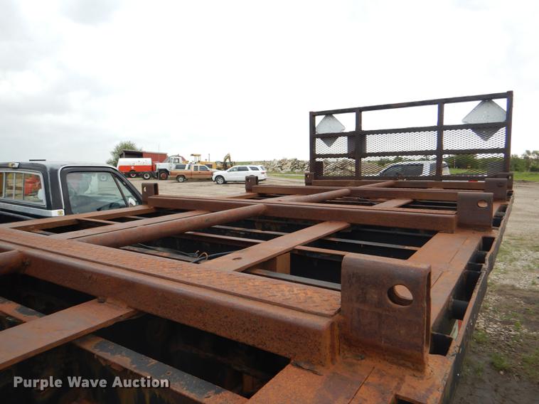 image for item DG1086 1972 Lufkin pipe trailer