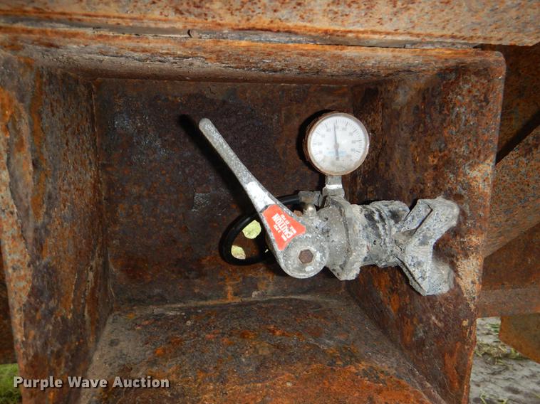 image for item DG1087 2000 Dorsey flatbed trailer