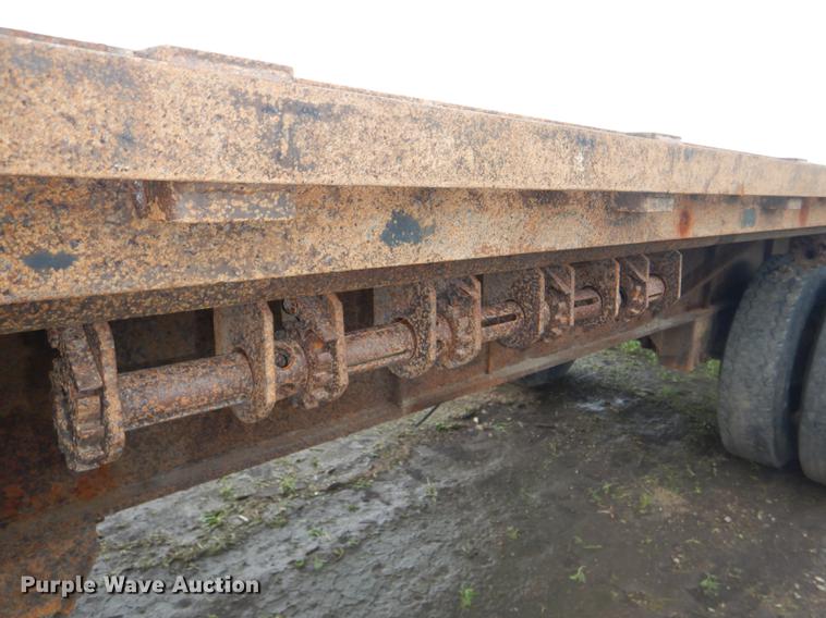 image for item DG1087 2000 Dorsey flatbed trailer