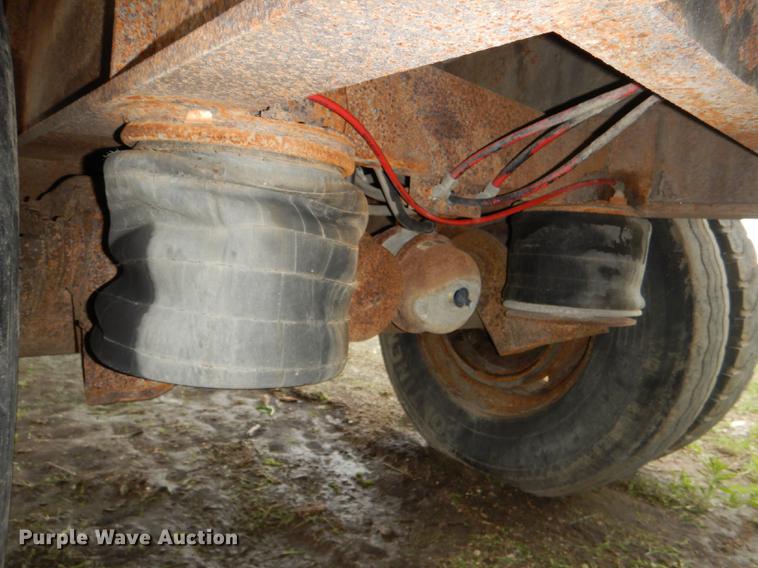 image for item DG1087 2000 Dorsey flatbed trailer