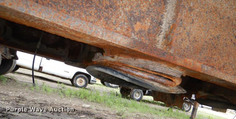 image for item DG1087 2000 Dorsey flatbed trailer