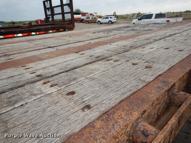 image for item DG1087 2000 Dorsey flatbed trailer