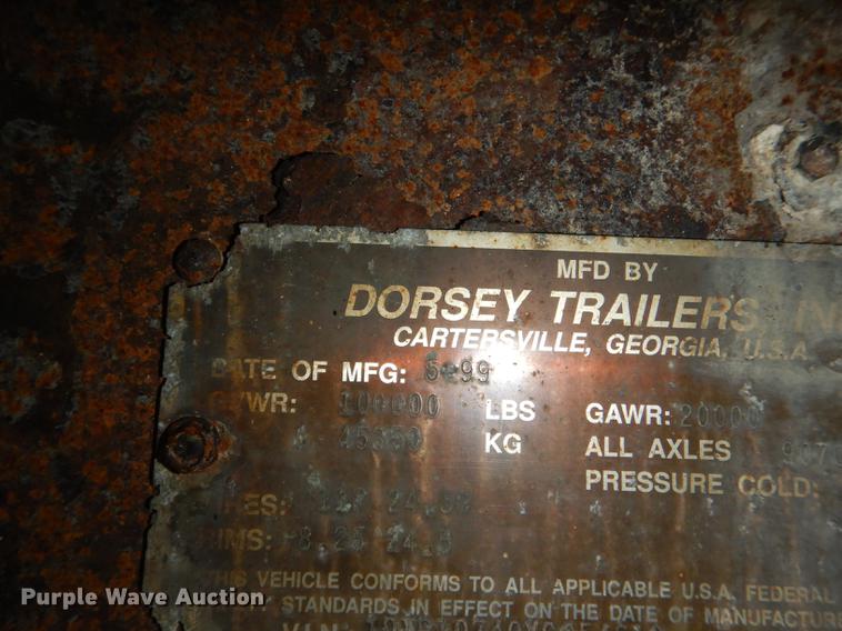 image for item DG1087 2000 Dorsey flatbed trailer