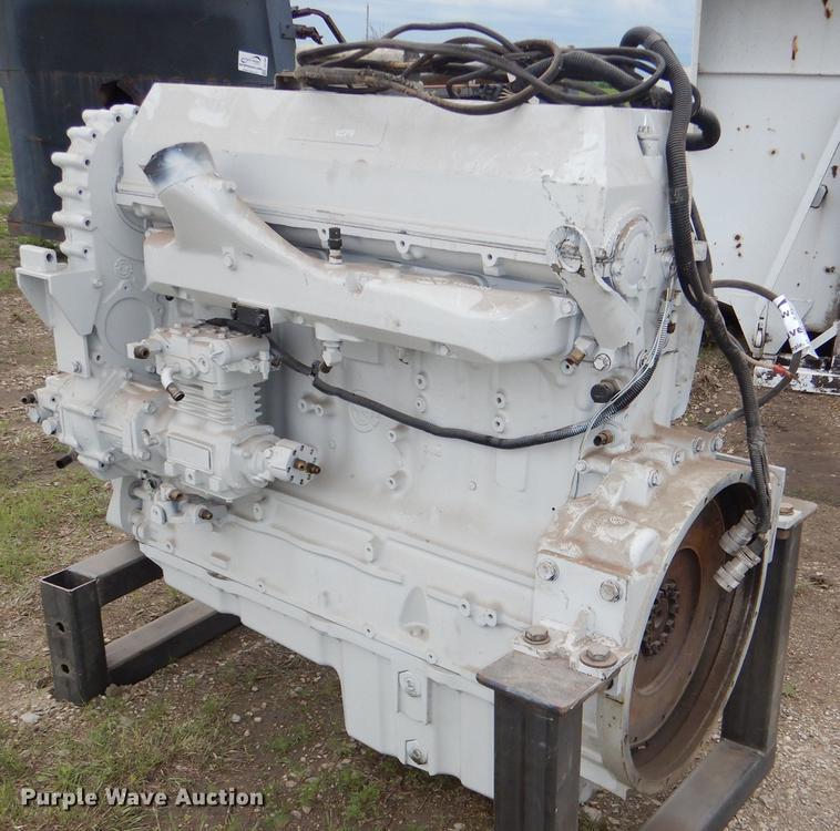 image for item DG1090 1994 Detroit Diesel DDEC III Series 60  diesel engine