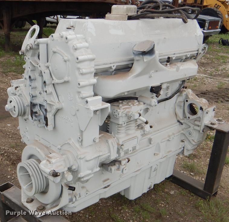 image for item DG1090 1994 Detroit Diesel DDEC III Series 60  diesel engine