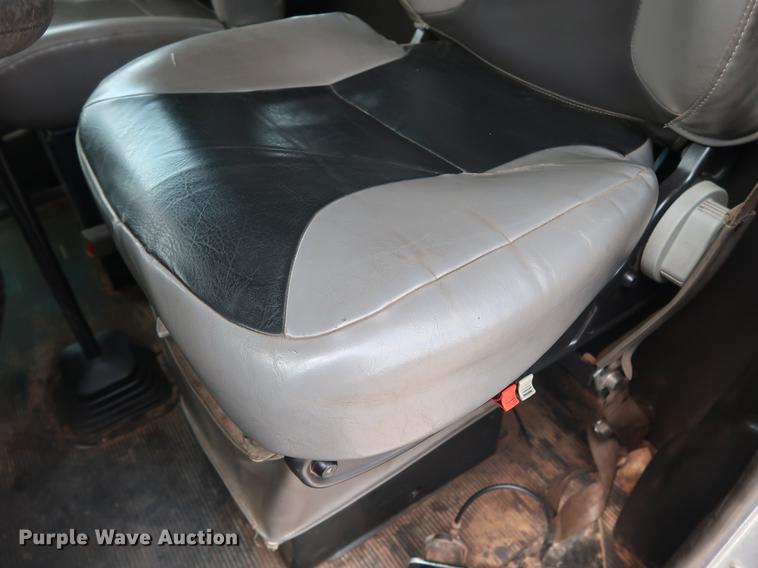 image for item DG4006 2011 Kenworth T800 semi truck