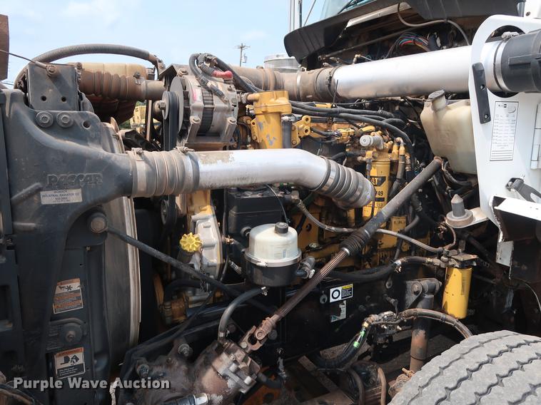 image for item DG4006 2011 Kenworth T800 semi truck