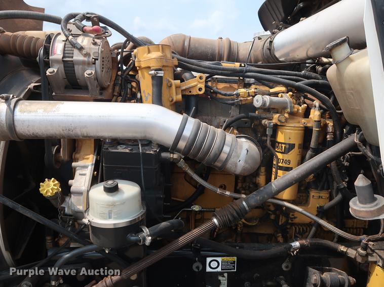 image for item DG4006 2011 Kenworth T800 semi truck