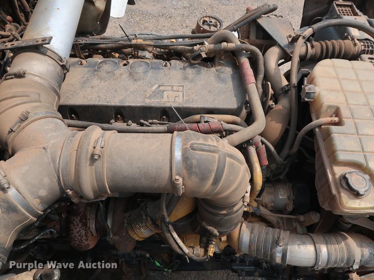 image for item DG4006 2011 Kenworth T800 semi truck