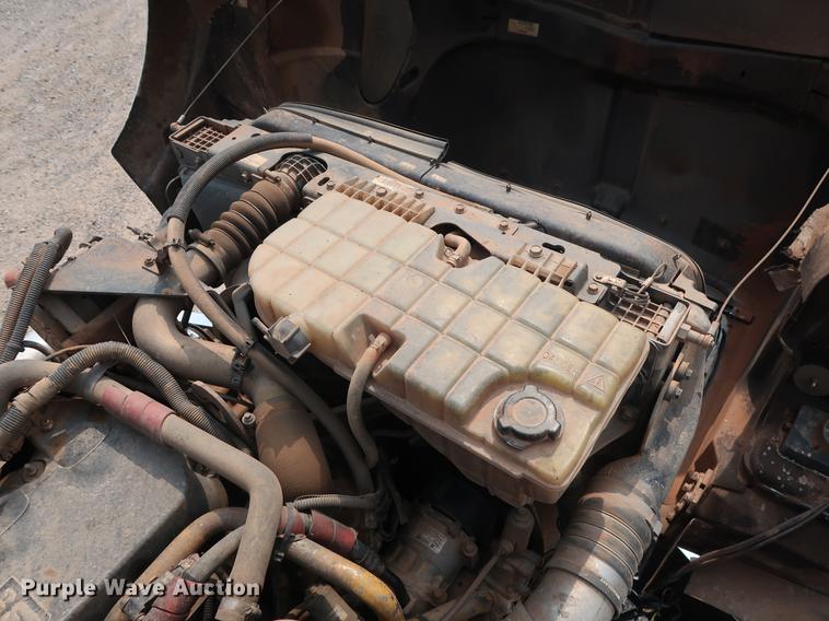 image for item DG4006 2011 Kenworth T800 semi truck