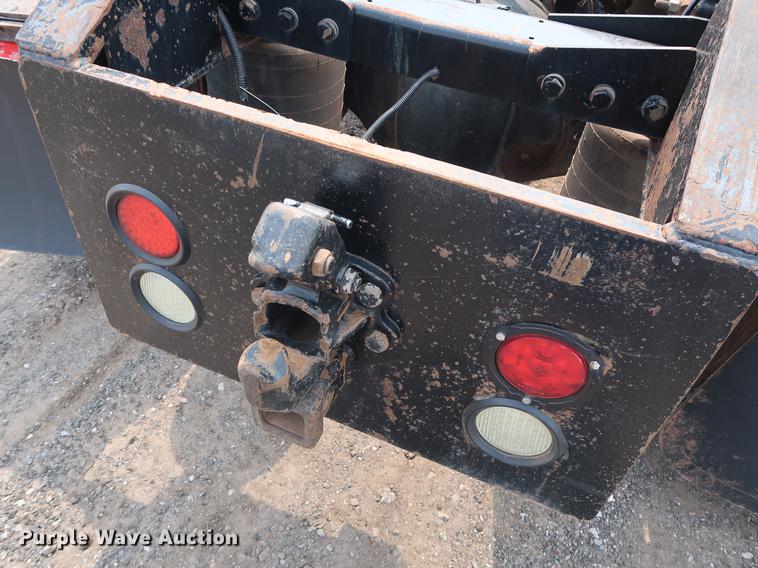 image for item DG4006 2011 Kenworth T800 semi truck