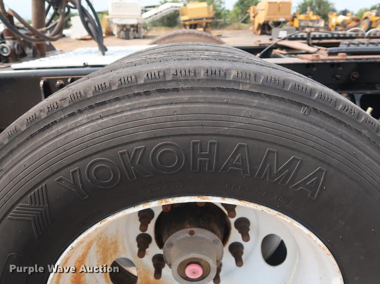 image for item DG4006 2011 Kenworth T800 semi truck