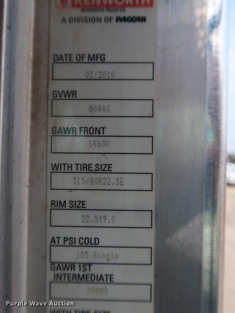 image for item DG4006 2011 Kenworth T800 semi truck